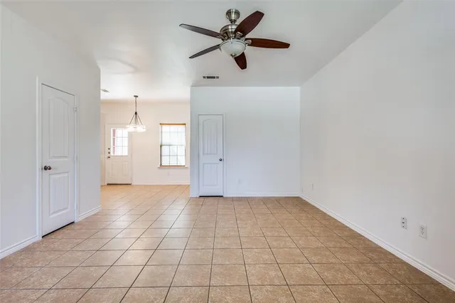 $1,500 | 1001 East College Avenue, Princeton, TX 75407