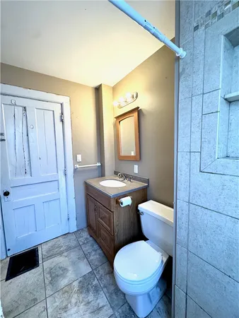 $1,300 | 49 Upstairs Spruce Street, Oneonta, NY 13820