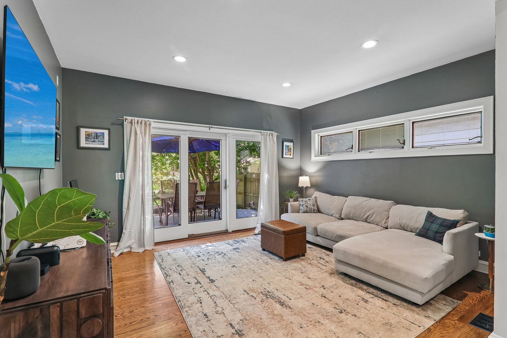 2724 Simpson Street Evanston, IL 60201 - Photo 7 of 38