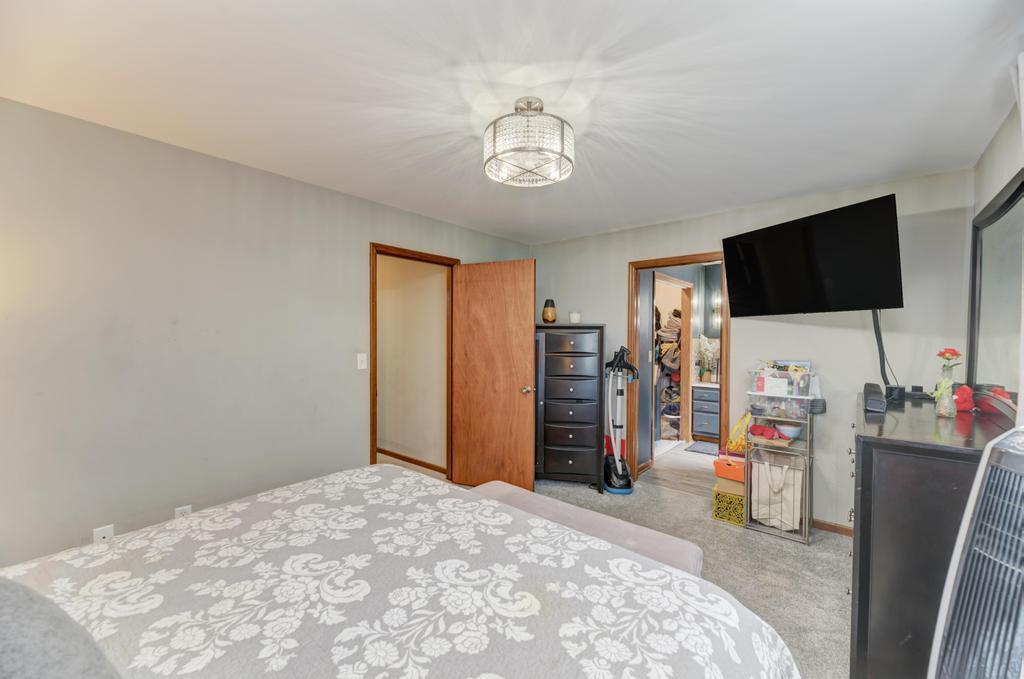 202 North Bridge Road DeKalb, IL 60115 - Photo 18 of 32