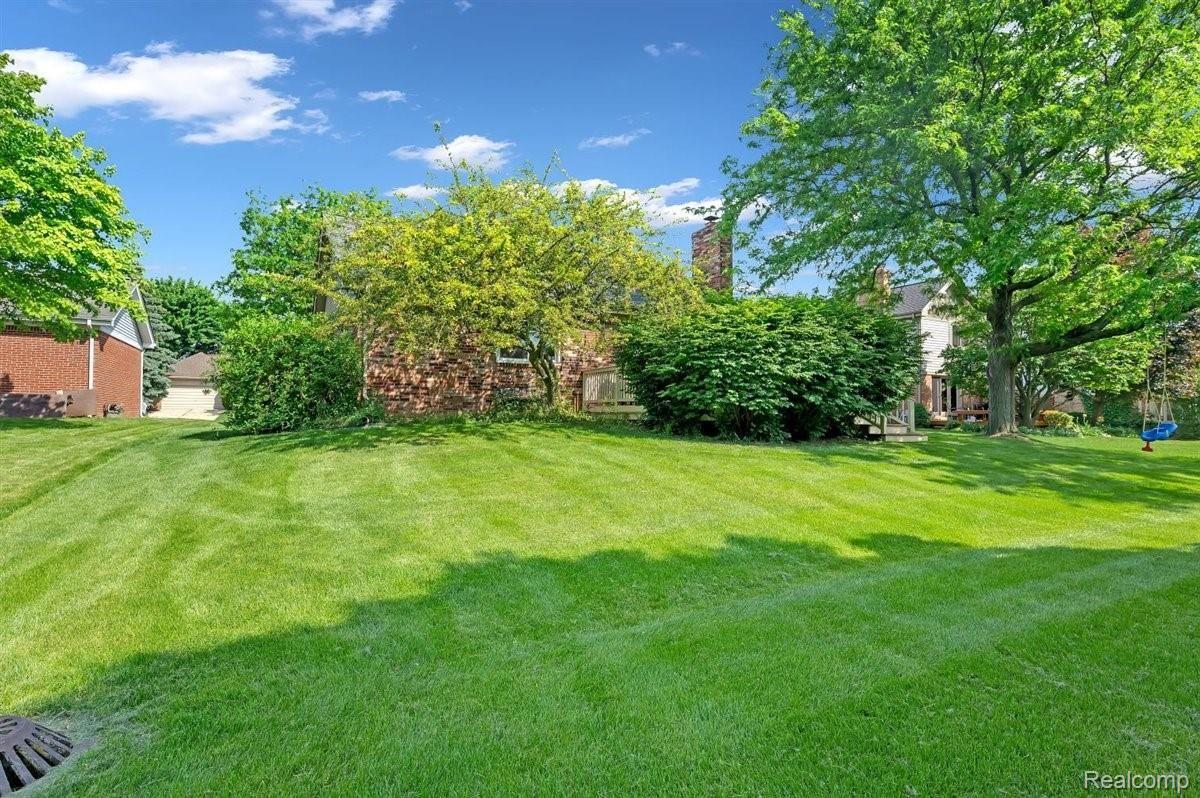 1631 Hillside Lane Rochester, MI 48307 - Photo 28 of 28 28-DSC_5269.jpg