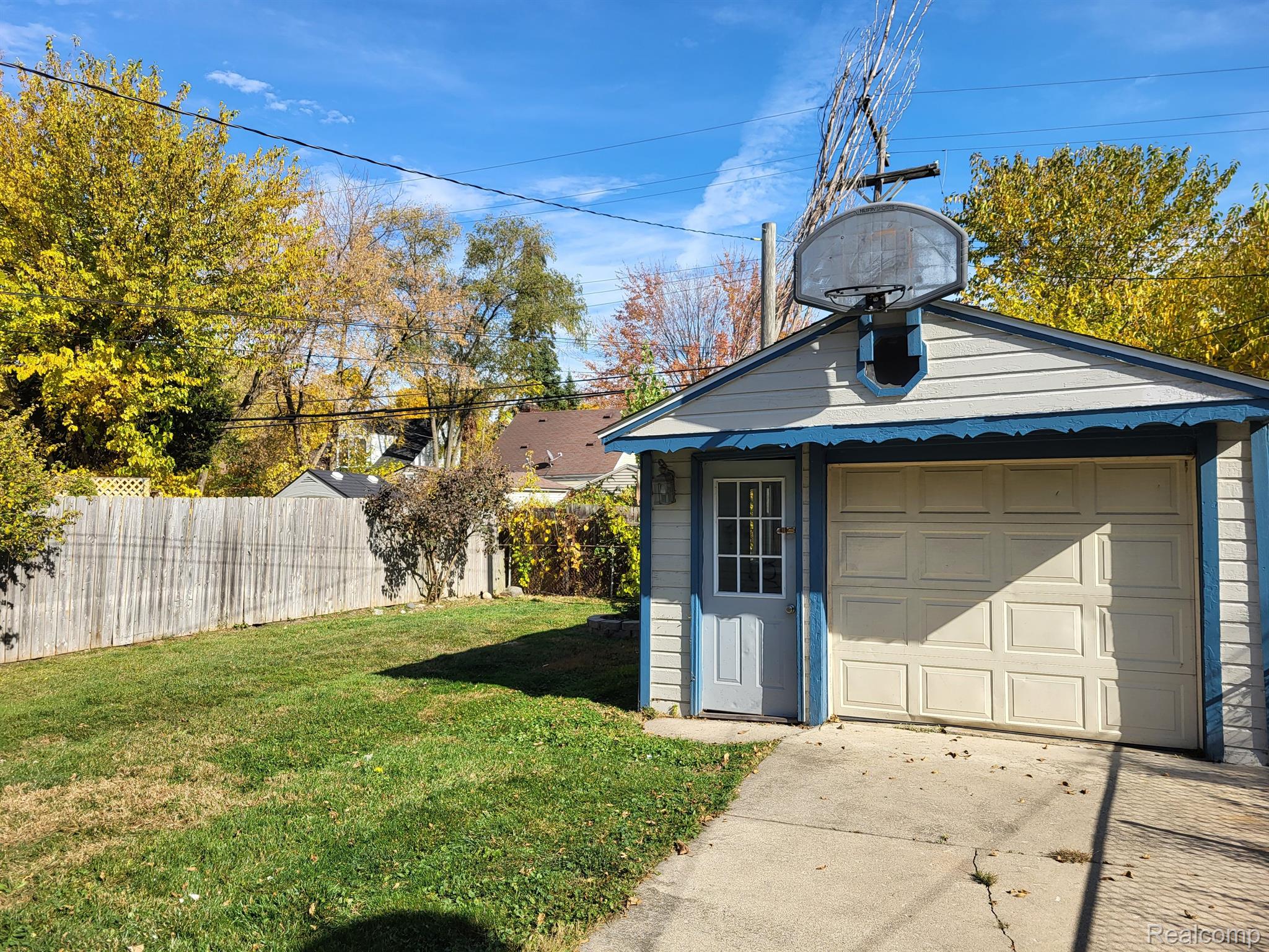 6621 Pelham Road Allen Park, MI 48101 - Photo 4 of 18 Gallery Image 4