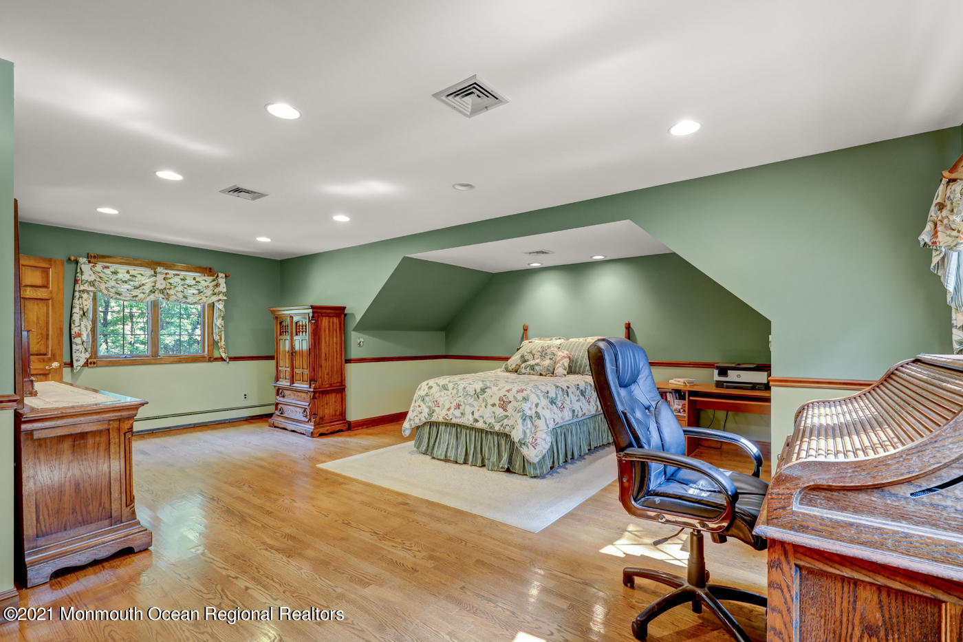 835 Tennent Road Manalapan, NJ 07726 - Photo 24 of 33 Master