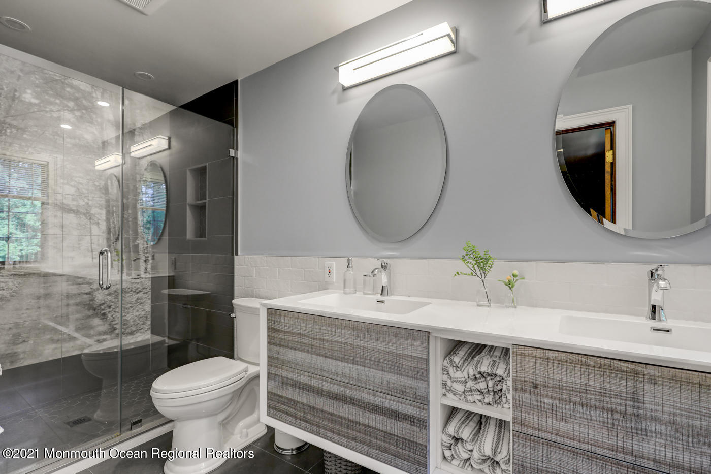 835 Tennent Road Manalapan, NJ 07726 - Photo 25 of 33 Master Bath