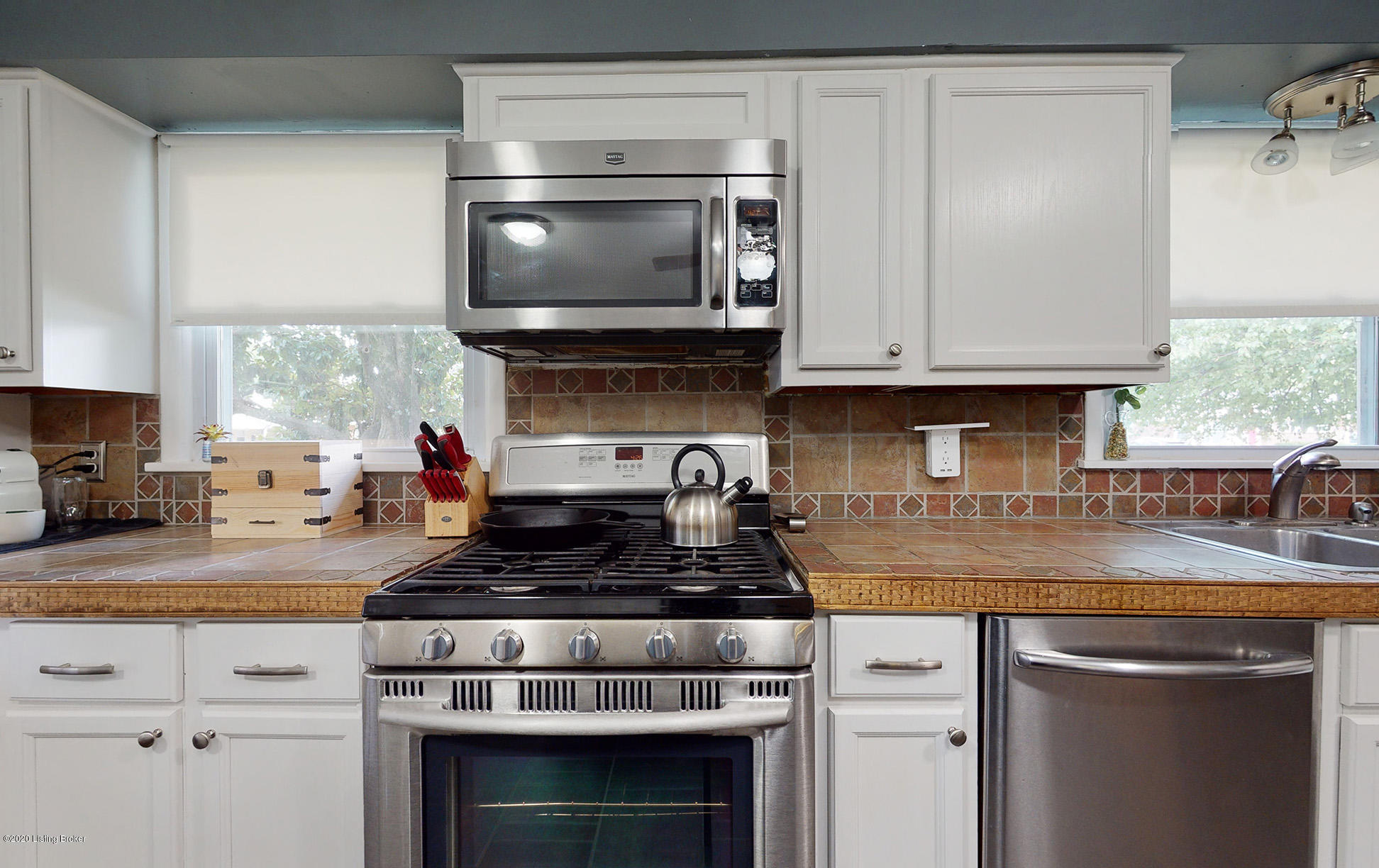 3716 Rouge Way Louisville, KY 40218 - Photo 17 of 55 3716-Rouge-Way-20200830-018