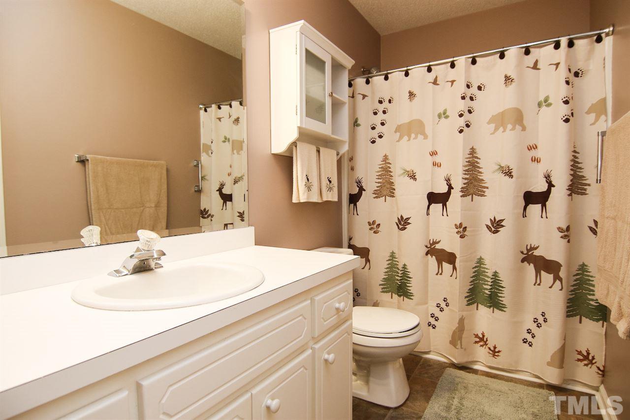 164 Ridge Way Lane Clayton, NC 27520 - Photo 13 of 25 Gallery Image 13