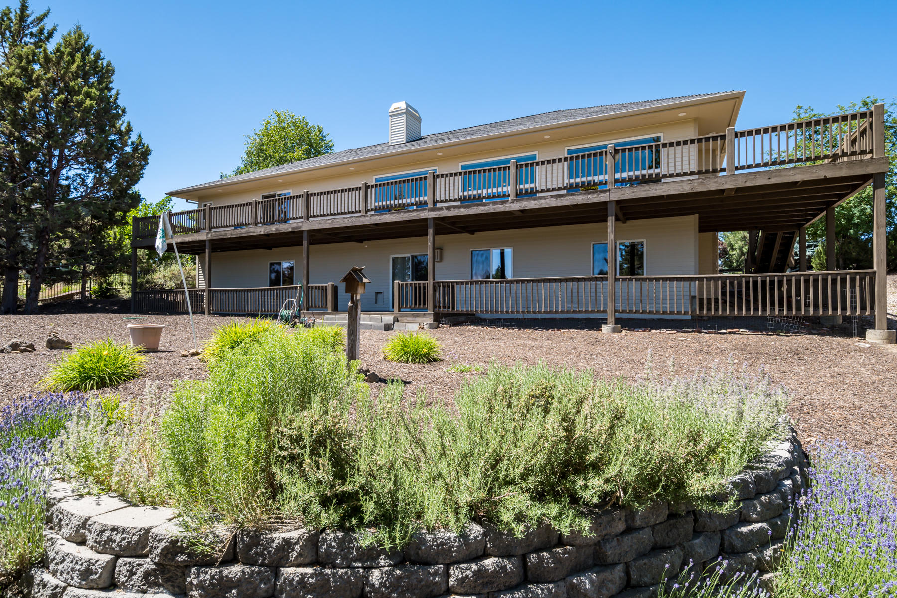 61524 Southeast Hill Ridge Road Bend, OR 97702 - Photo 42 of 49 40JH5_4122