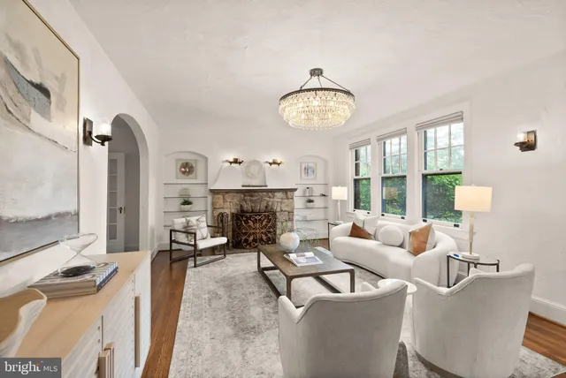 $2,500,000 | 1520 North Highland Street, Arlington, VA 22201