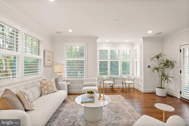 $2,500,000 | 1520 North Highland Street, Arlington, VA 22201