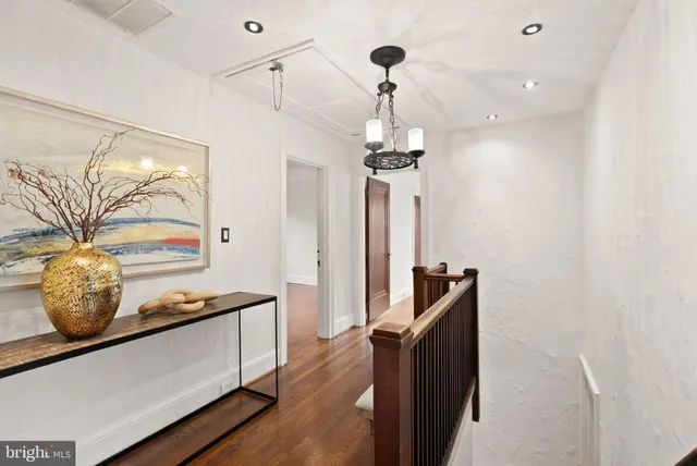 $2,500,000 | 1520 North Highland Street, Arlington, VA 22201