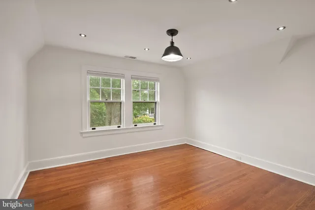 $2,500,000 | 1520 North Highland Street, Arlington, VA 22201