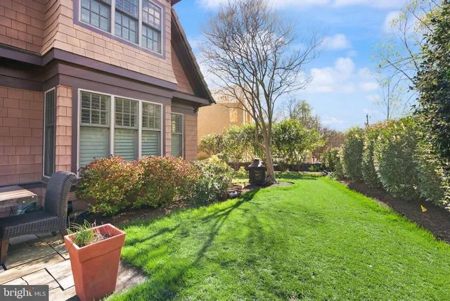 $2,500,000 | 1520 North Highland Street, Arlington, VA 22201