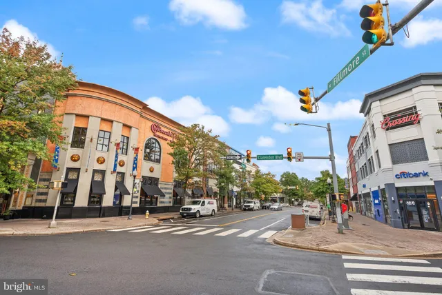 $2,500,000 | 1520 North Highland Street, Arlington, VA 22201