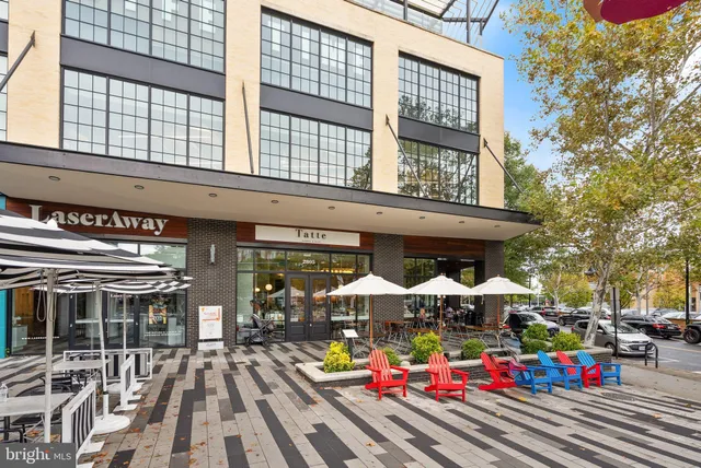 $2,500,000 | 1520 North Highland Street, Arlington, VA 22201