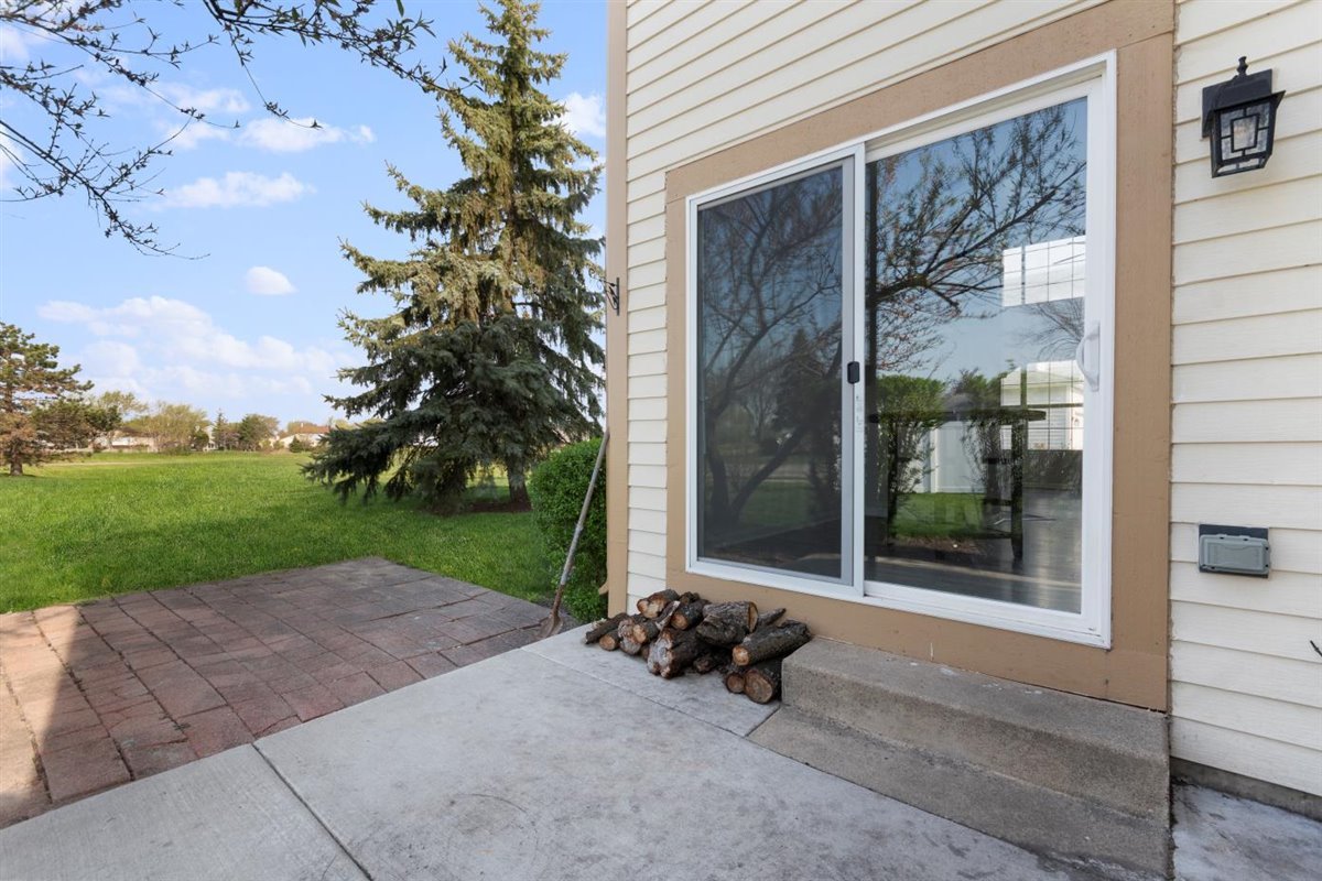 1171 Longford Road Bartlett, IL 60103 - Photo 19 of 22 a view of backyard with patio