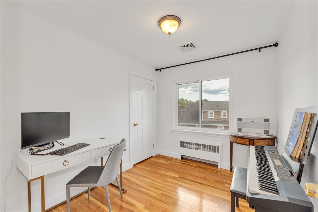5 Spinney Street, Unit 2 Boston, MA 02132 - Photo 11 of 27