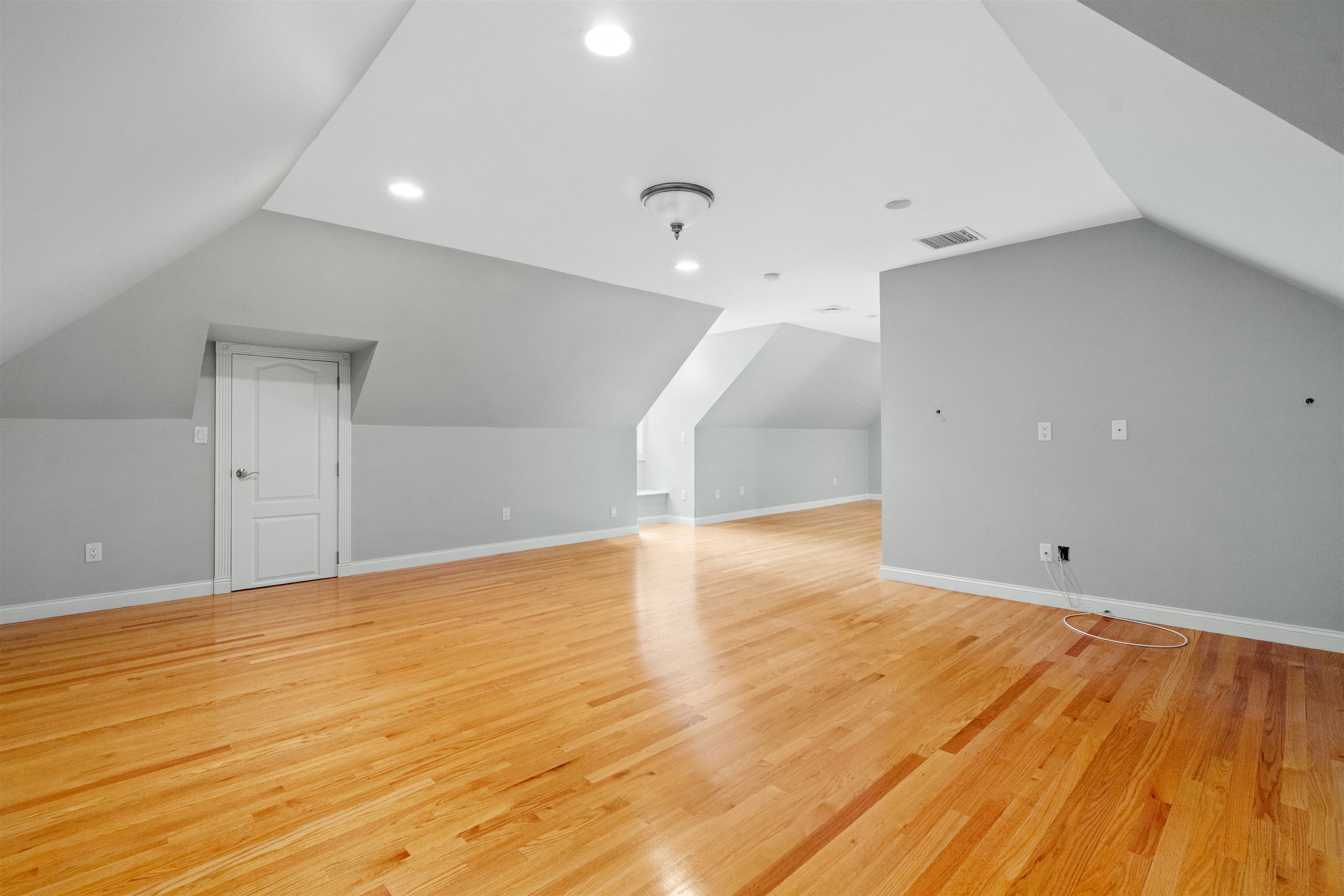 8 Arcadia Lane Salem, NH 03079 - Photo 46 of 55