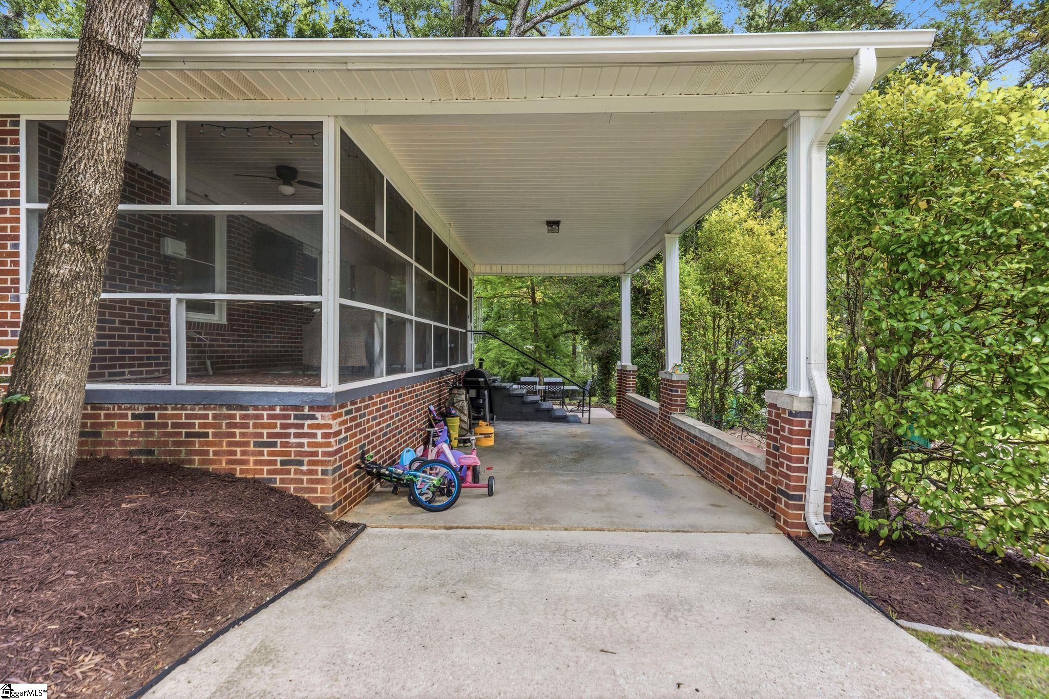 803 Calvert Avenue Clinton, SC 29325 - Photo 32 of 36