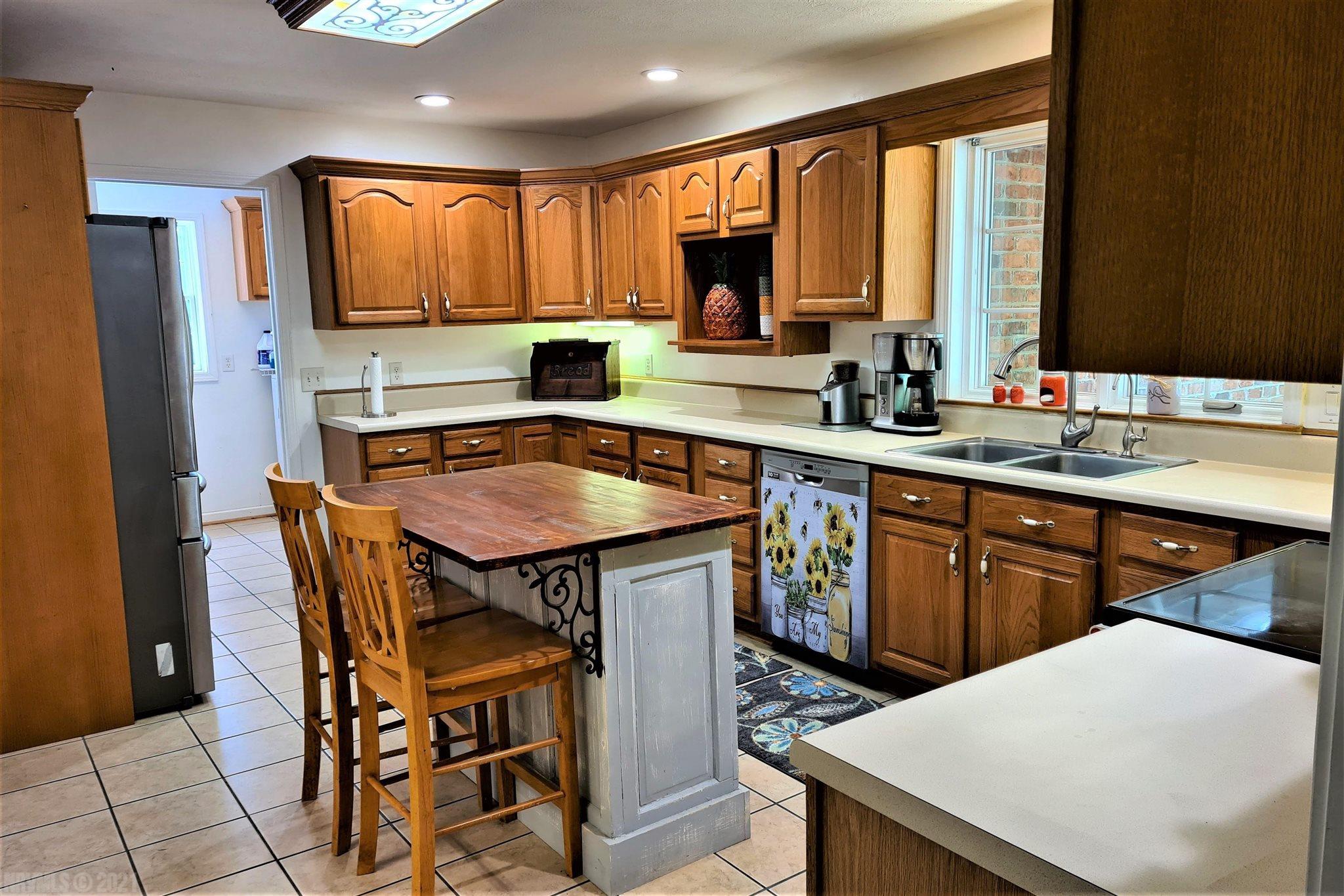 4571 Rhea Ridge Drive Blacksburg, VA 24060 - Photo 17 of 71 Gallery Image 17