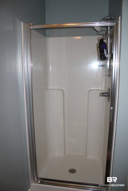 27282 Canal Road, Unit 205 Orange Beach, AL 36561 - Photo 14 of 32 Master Bath