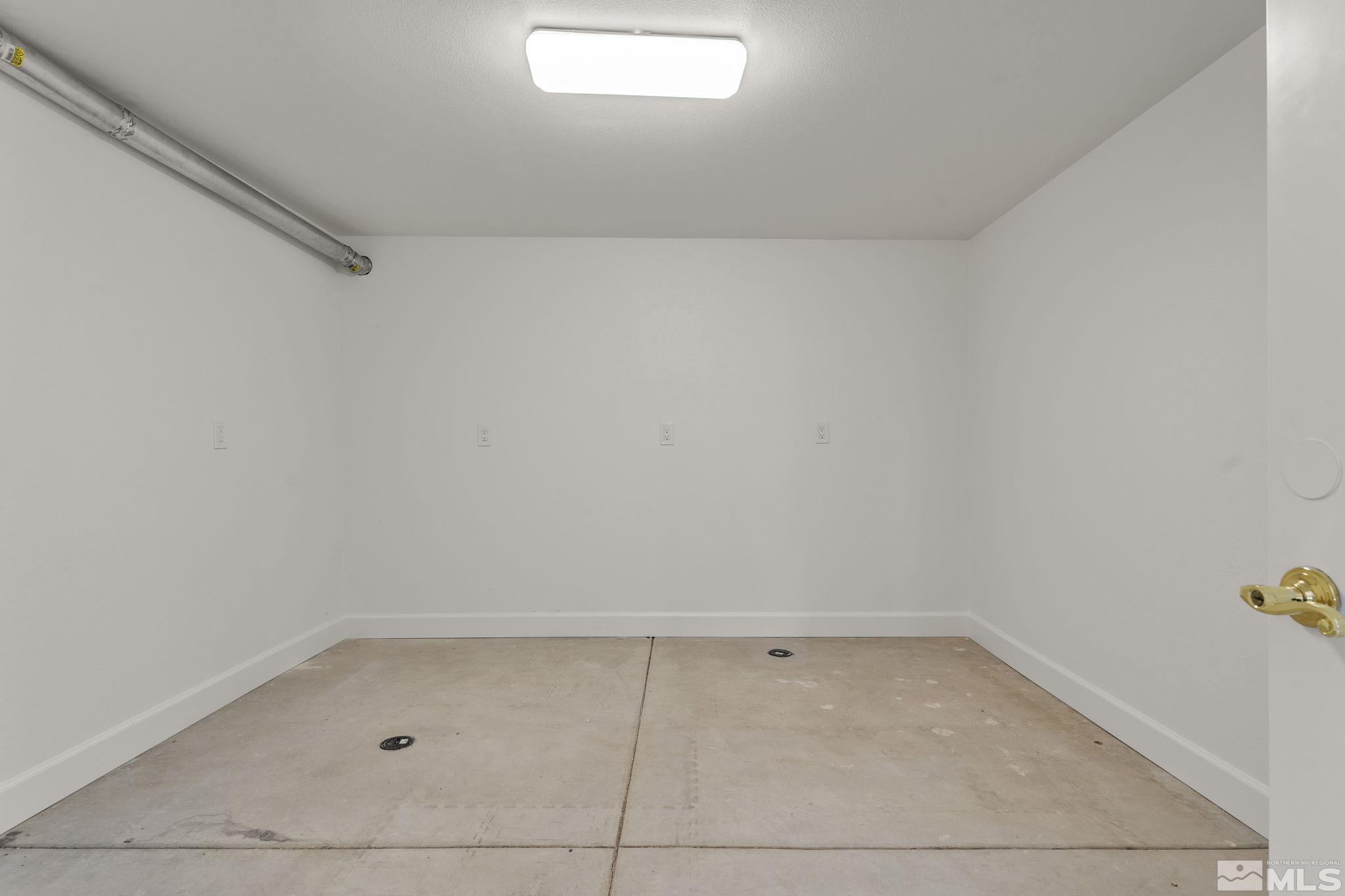 2000 Vernon Drive Reno, NV 89509 - Photo 35 of 40 Photo 35