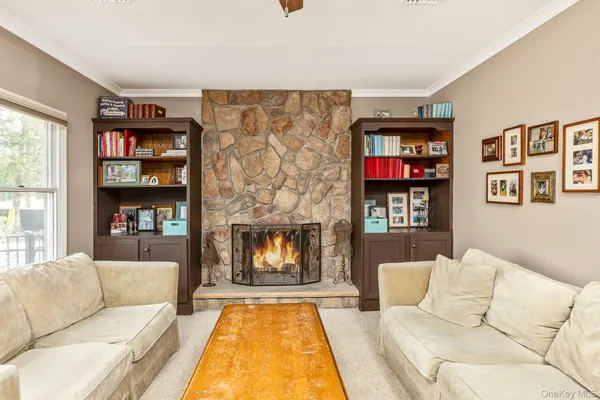 $949,000 | 27 Richie Court North, St. James, NY 11780