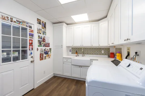 $949,000 | 27 Richie Court North, St. James, NY 11780