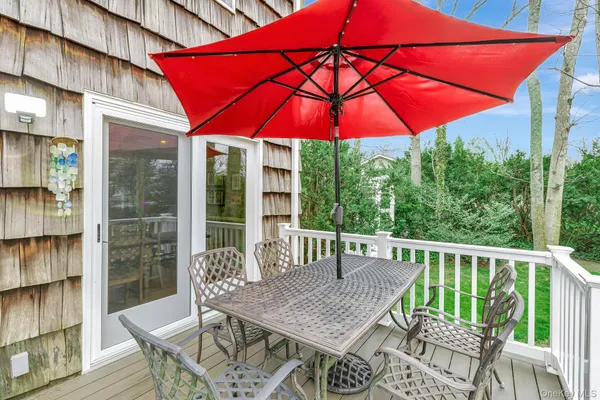 $949,000 | 27 Richie Court North, St. James, NY 11780