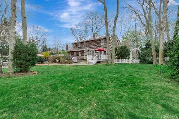 $949,000 | 27 Richie Court North, St. James, NY 11780