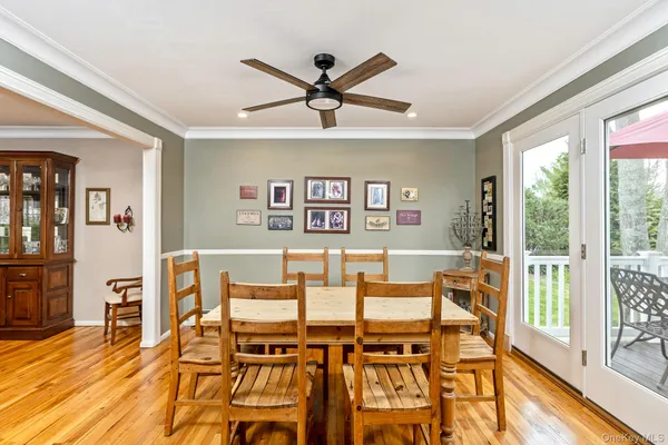 $949,000 | 27 Richie Court North, St. James, NY 11780