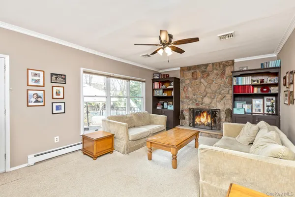 $949,000 | 27 Richie Court North, St. James, NY 11780