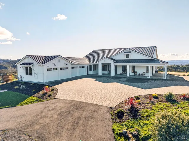 $6,495,000 | 9110 Chalk Hill Road, Healdsburg, CA 95448