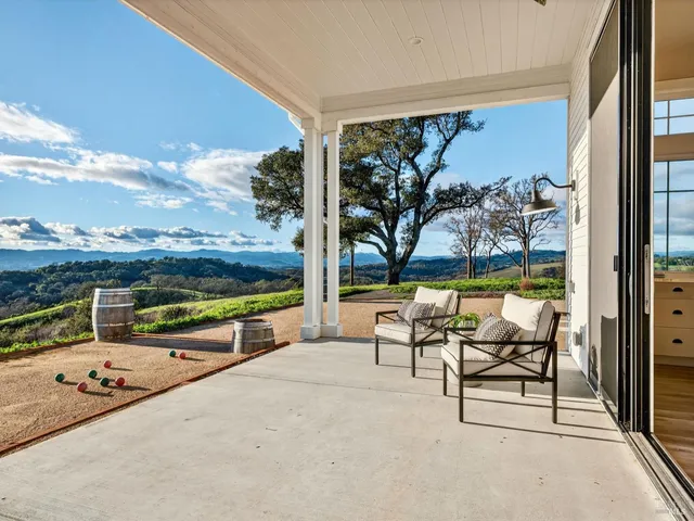 $6,495,000 | 9110 Chalk Hill Road, Healdsburg, CA 95448