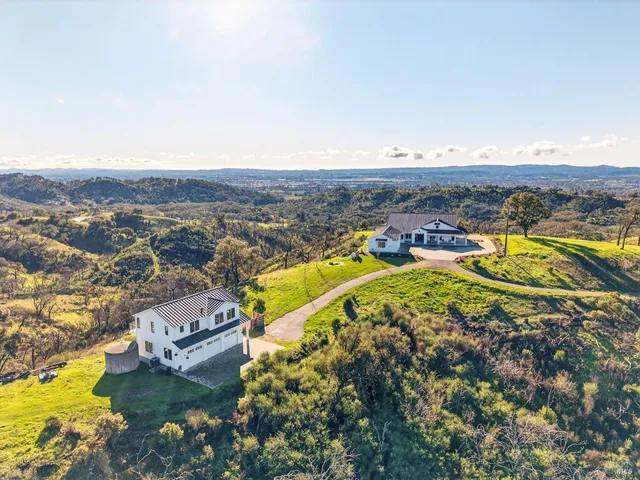 $6,495,000 | 9110 Chalk Hill Road, Healdsburg, CA 95448