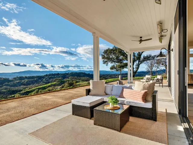 $6,495,000 | 9110 Chalk Hill Road, Healdsburg, CA 95448
