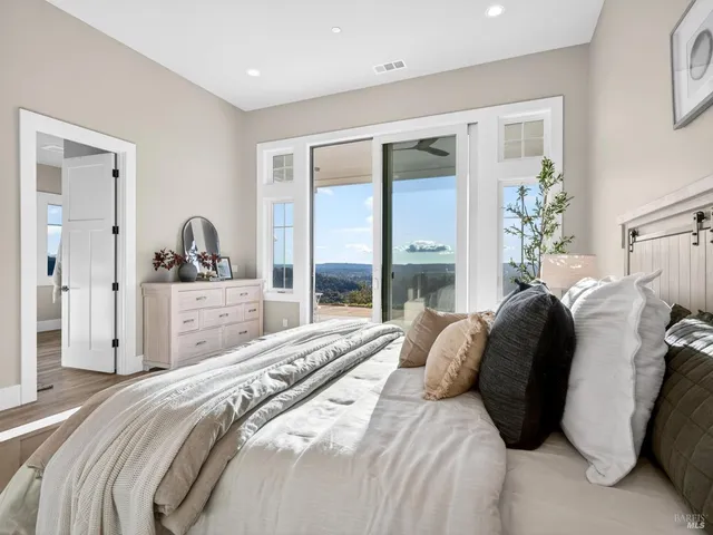 $6,495,000 | 9110 Chalk Hill Road, Healdsburg, CA 95448