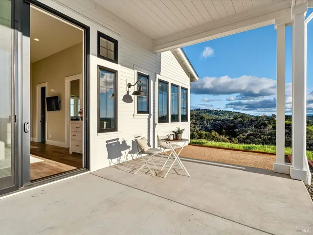 $6,495,000 | 9110 Chalk Hill Road, Healdsburg, CA 95448