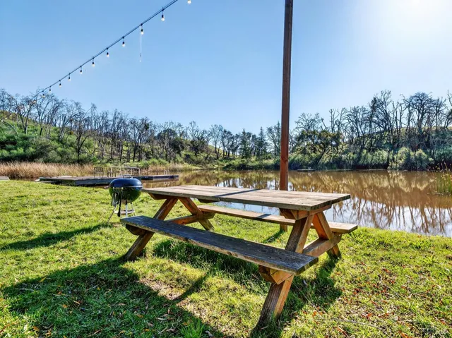 $6,495,000 | 9110 Chalk Hill Road, Healdsburg, CA 95448