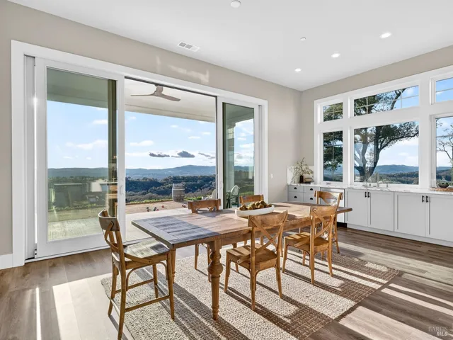 $6,495,000 | 9110 Chalk Hill Road, Healdsburg, CA 95448