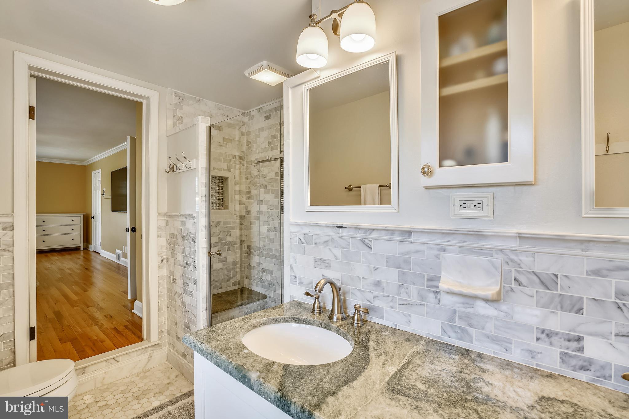 107 Croydon Road Baltimore, MD 21212 - Photo 16 of 25 Primary Bathroom