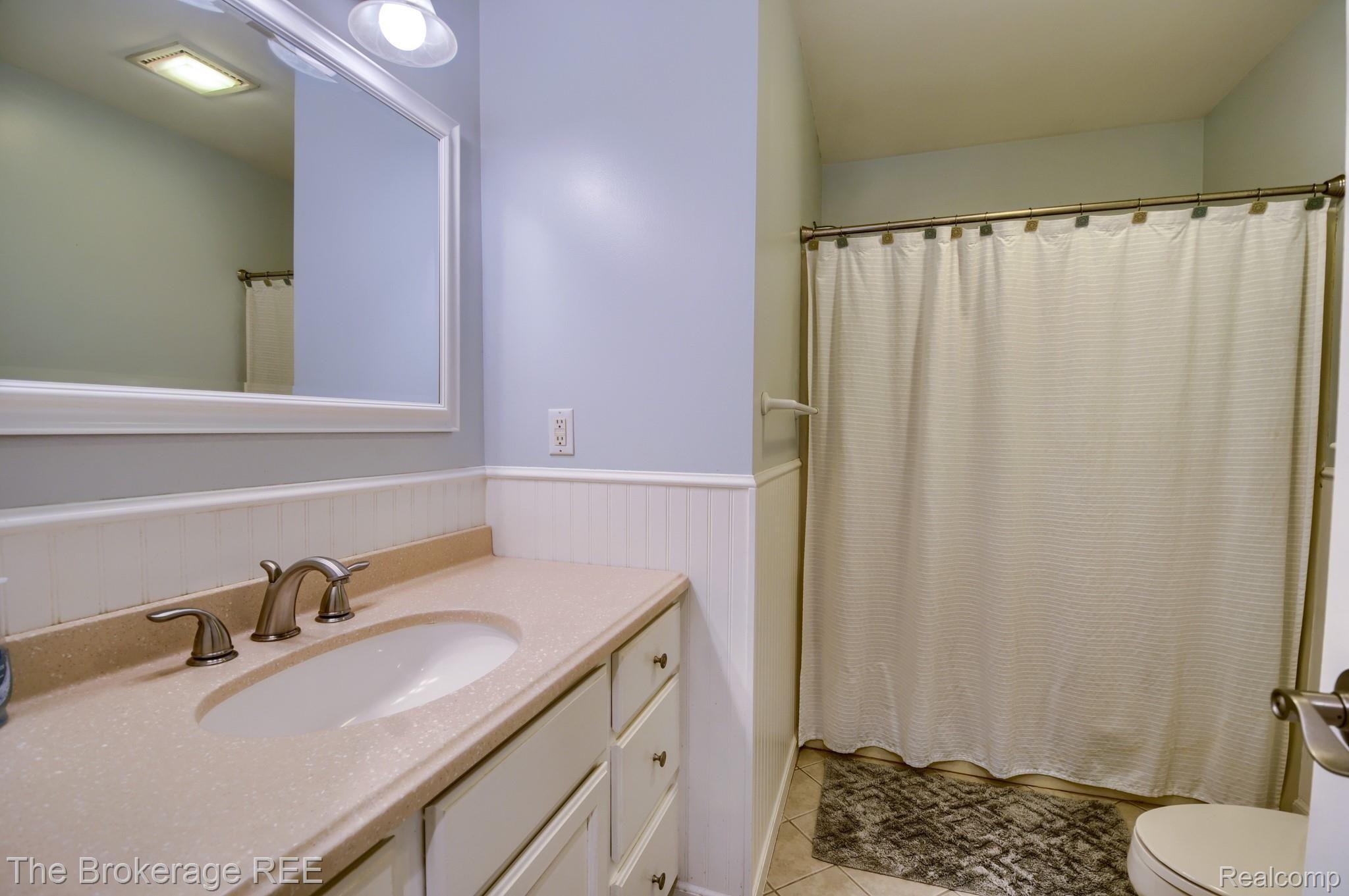 11136 Whispering Ridge Trail Fenton, MI 48430 - Photo 33 of 38 SD3_2977-HDR(5).jpg