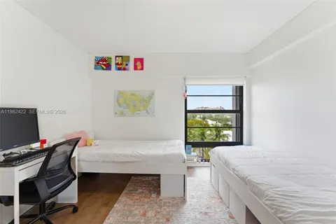 $829,000 | 575 Crandon Boulevard, Unit 707, Key Biscayne, FL 33149
