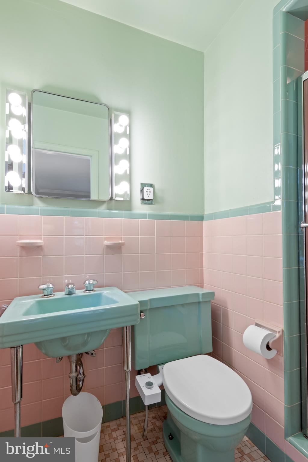 583 Weadley Road Radnor, PA 19087 - Photo 19 of 35