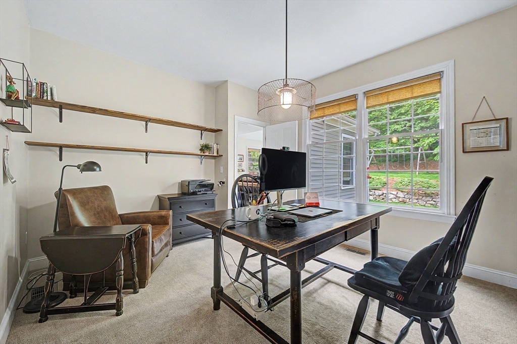 13 Hearthstone Road Hopkinton, MA 01748 - Photo 10 of 36