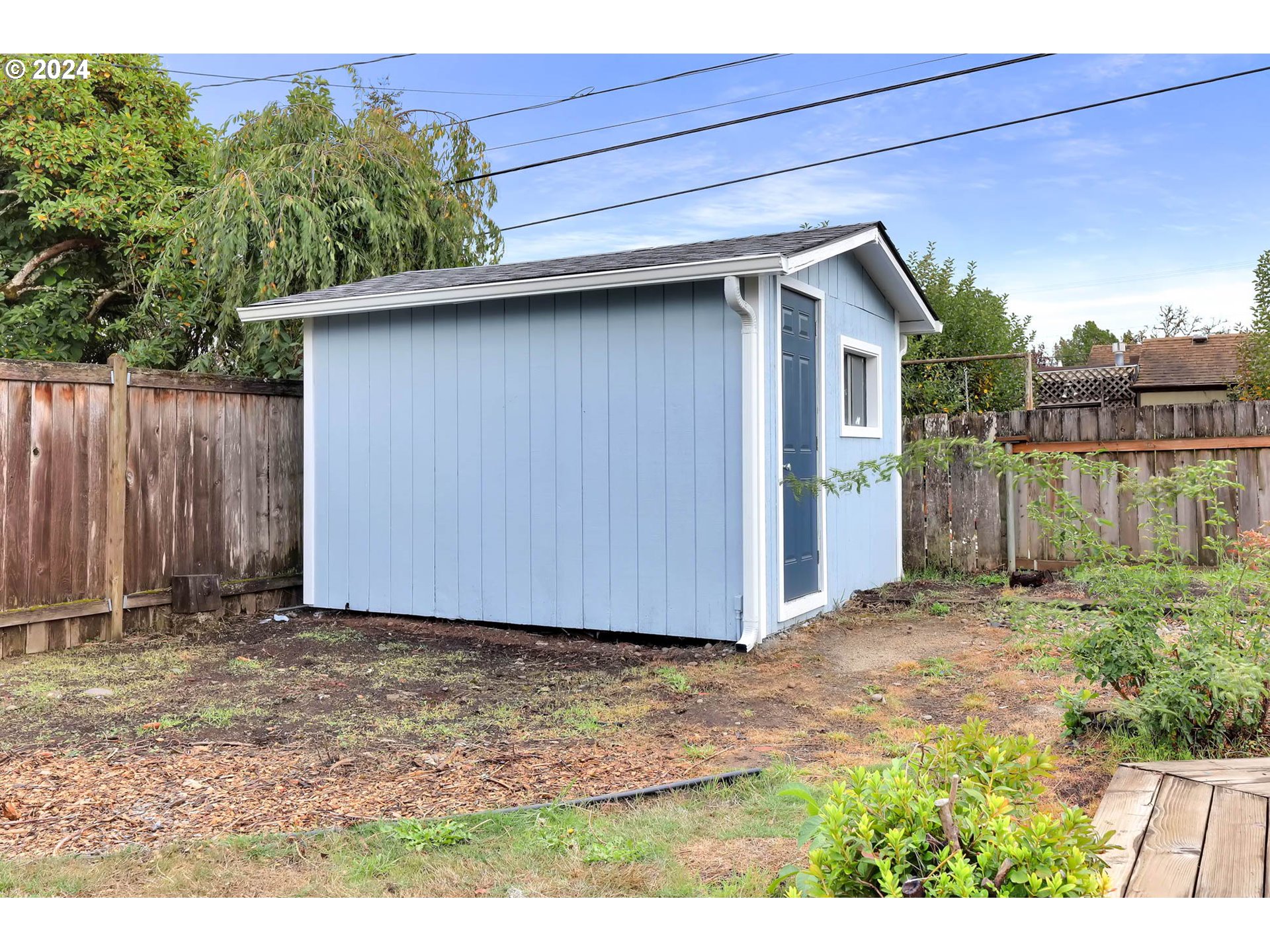 647 16th Street Springfield, OR 97477 - Photo 31 of 35 Covered Patio