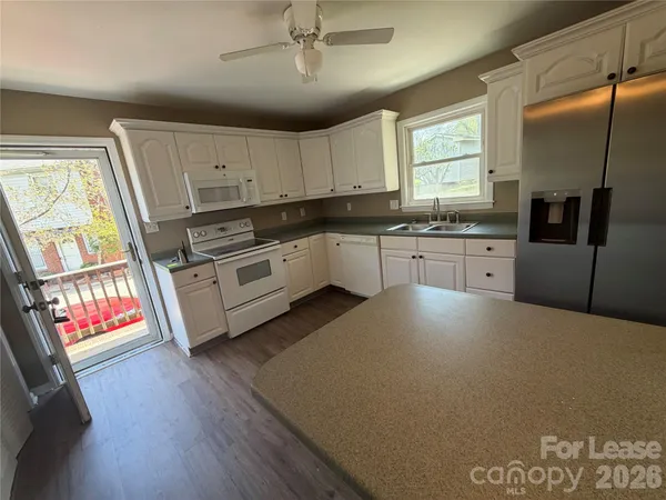 $1,595 | 1180 Huntsmoor Drive, Gastonia, NC 28054