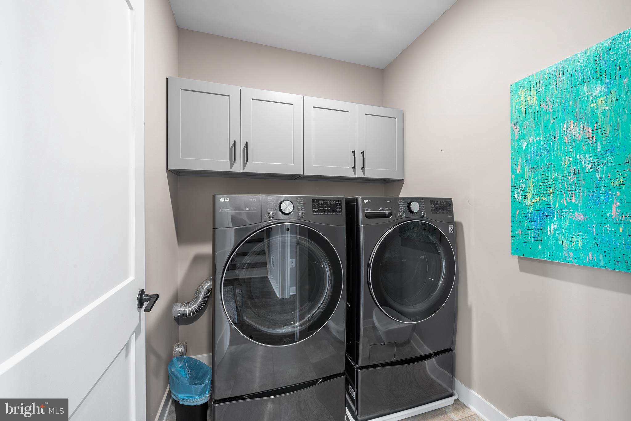 4535 Riverside Way Philadelphia, PA 19127 - Photo 32 of 43 a utility room with dryer and washer