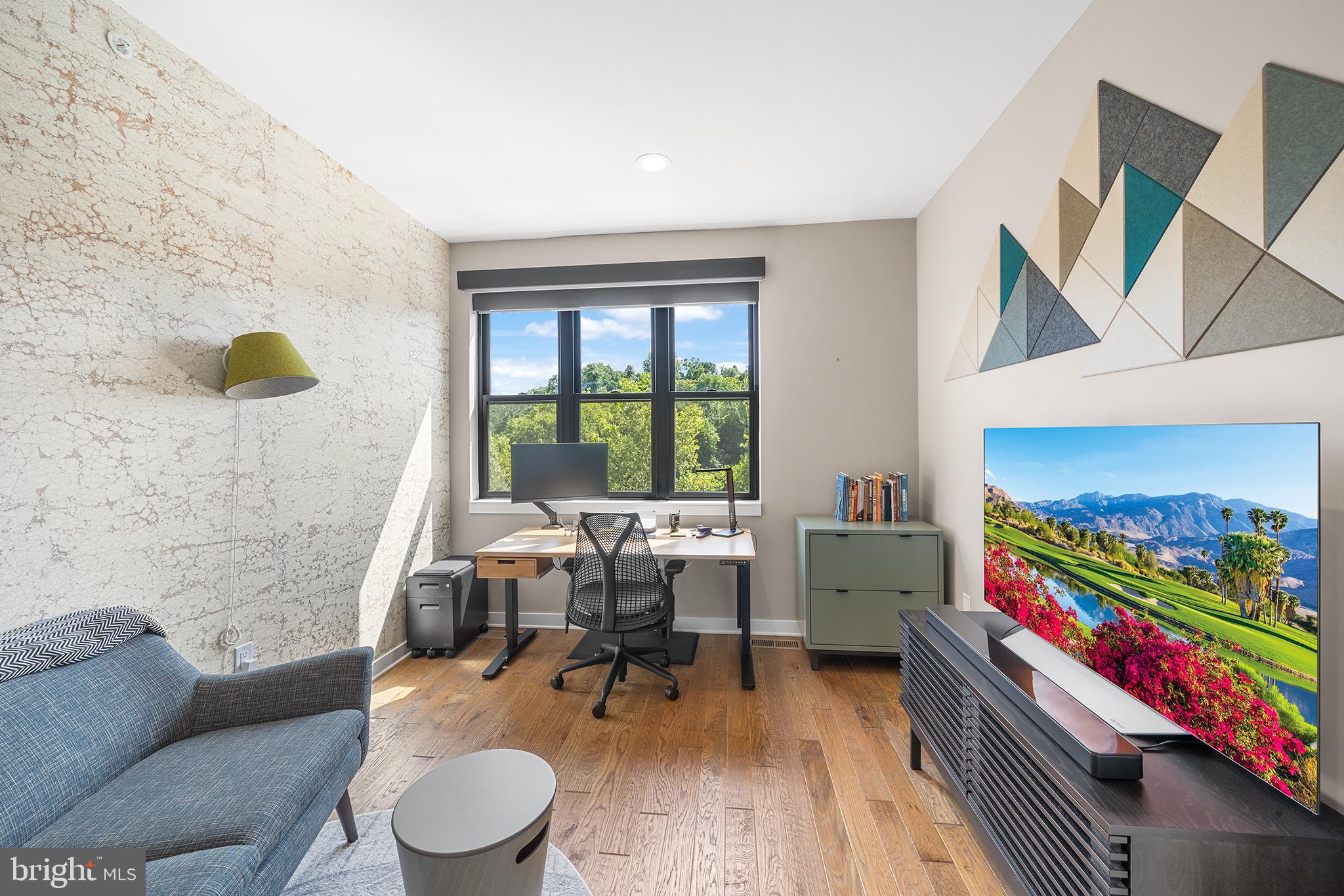4535 Riverside Way Philadelphia, PA 19127 - Photo 38 of 43 a living room with furniture and a wooden floor