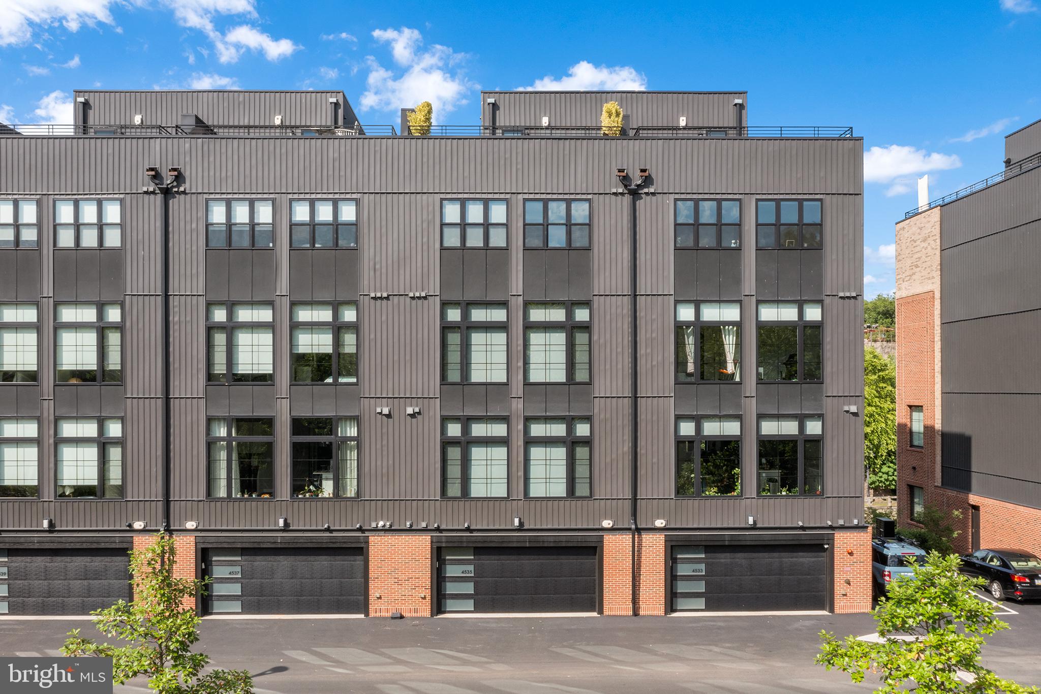 4535 Riverside Way Philadelphia, PA 19127 - Photo 4 of 43 a front view of a multi story building