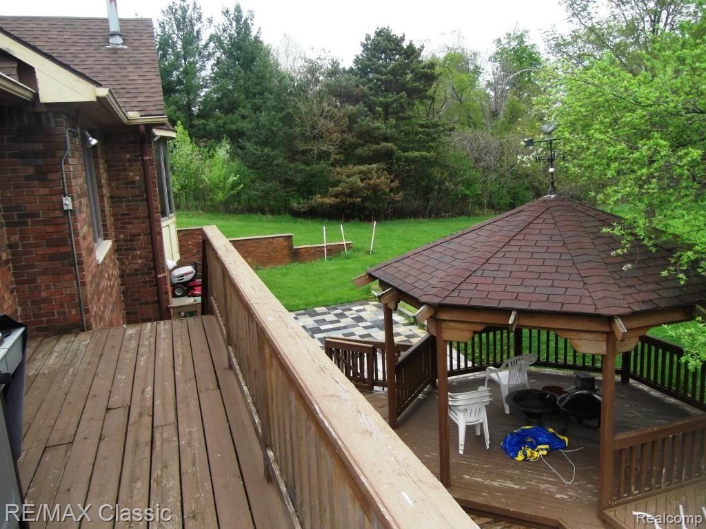25120 Taft Road Novi, MI 48375 - Photo 18 of 21 Deck View of Gazebo.jpg